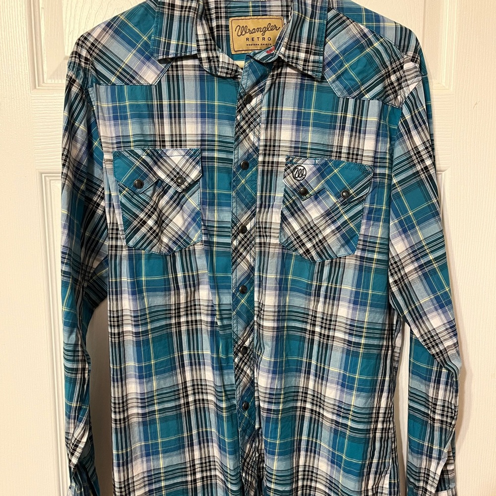 Wrangler Blue and Black Casual Button Down Shirt | GUC | MED